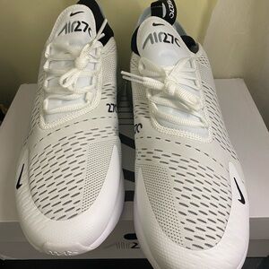 Nike Air Max 270 Women’s Sneakers Shoes Size 12
